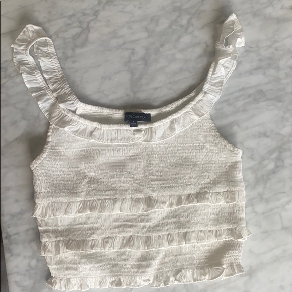 White ruffle crop - Picture 2 of 4